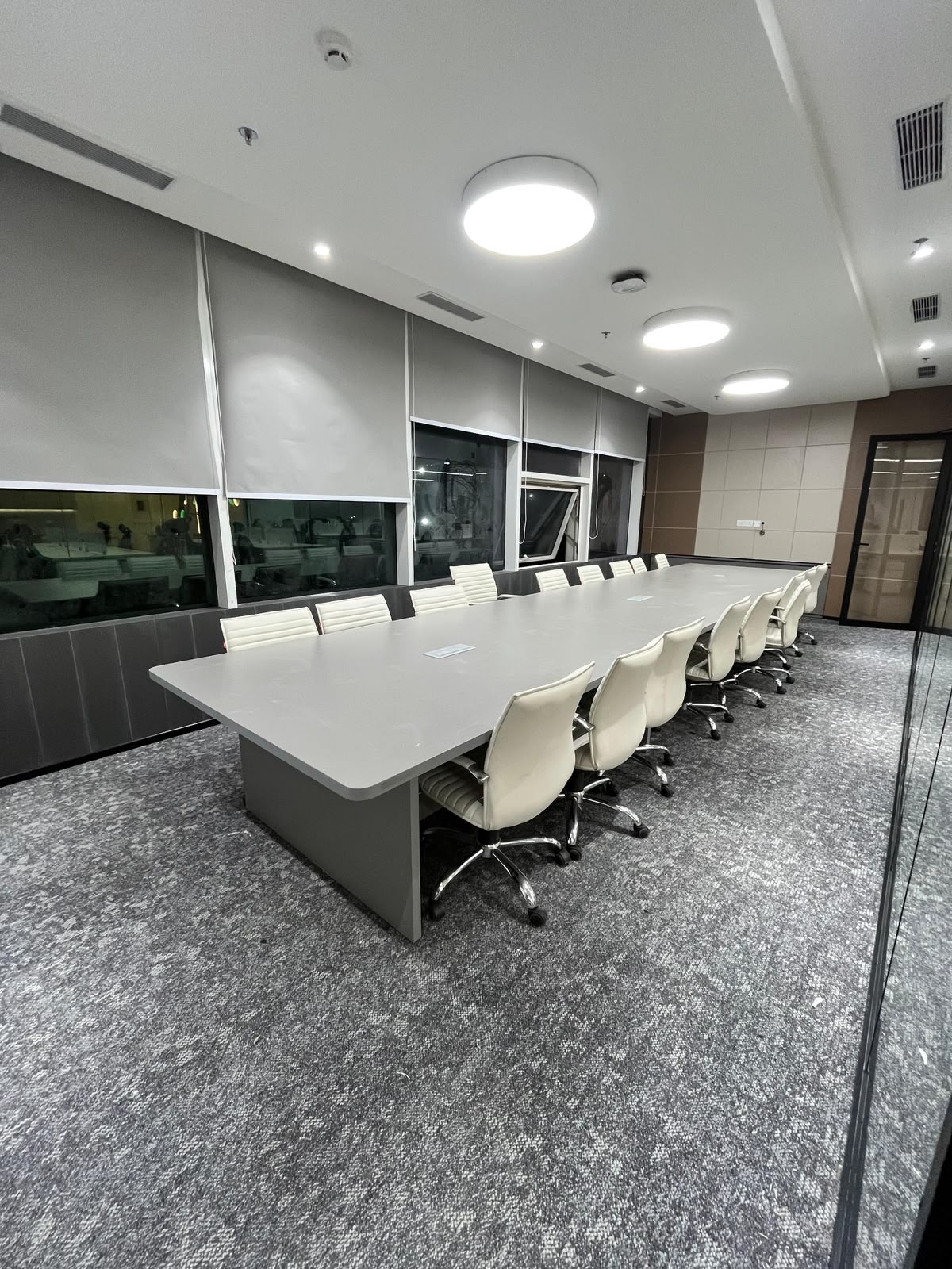 Ultragenic office interior by Global Green, view 2